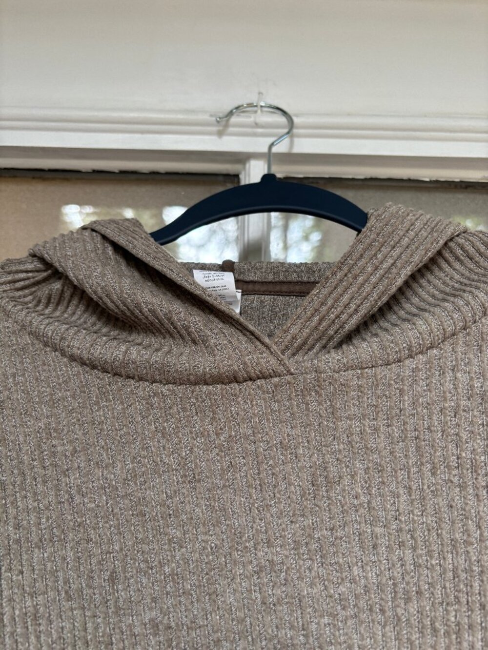 ALO Yoga Muse Rib-Knit Hoodie in Olive Tree Size Medium - Picture 12 of 16